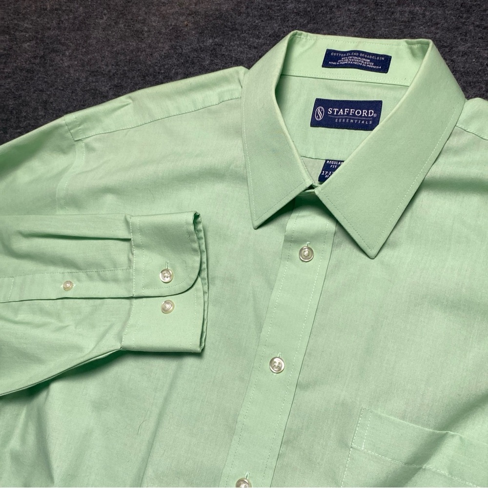 Stafford Essentials Men’s Broadcloth Shirt Regular Fit 17-17.5 Green Long Sleeve